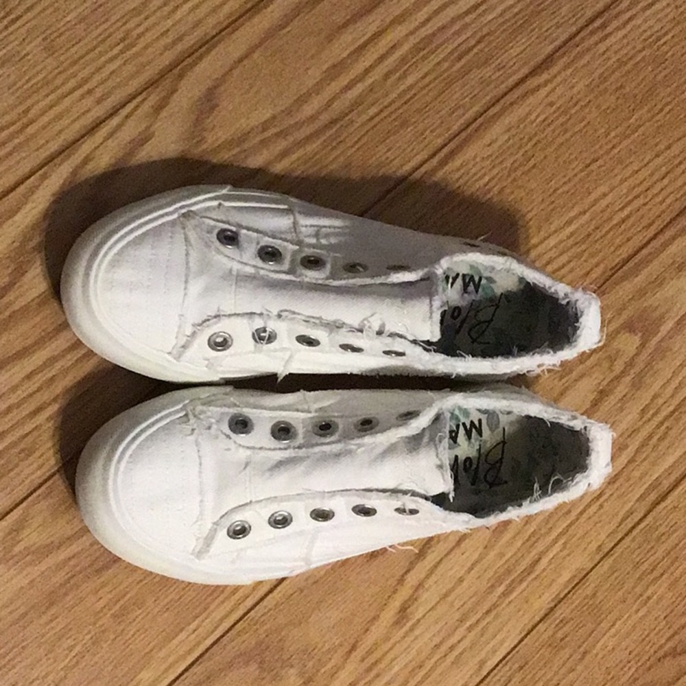 Blowfish sneakers, Malibu, white, distressed, slip on, size 8